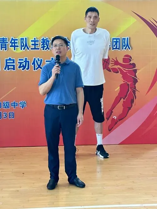 刻苦训练篮球时如何避免受伤的建议_0